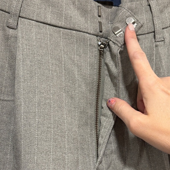 Hollister Ultra High Rise Livvy Wide Leg Grey Pinstripe Pants Large - Picture 3 of 5